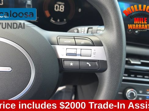Used 2025 Hyundai Santa Cruz SE FWD image 18