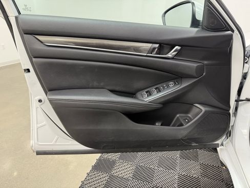 Used 2020 Honda Accord Sport image 12