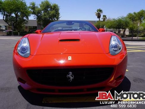 Used 2014 Ferrari California RWD image 91