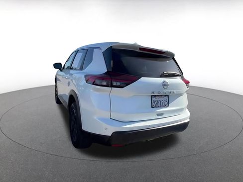 Used 2025 Nissan Rogue SV image 11