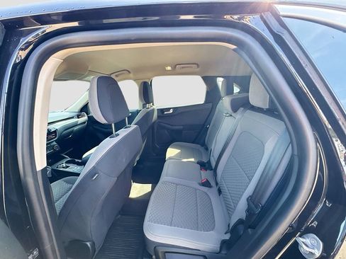 Used 2020 Ford Escape SE image 31