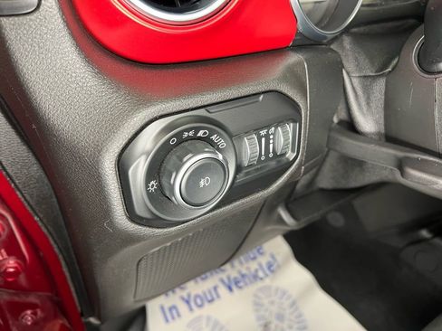 Used 2021 Jeep Wrangler Unlimited Rubicon w/ Cold Weather Group image 14