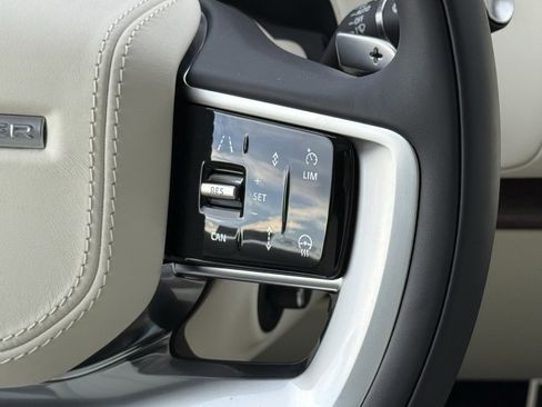New 2025 Land Rover Range Rover SE image 20
