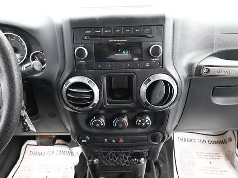 Used 2017 Jeep Wrangler Unlimited Sport AWD/4WD image 16