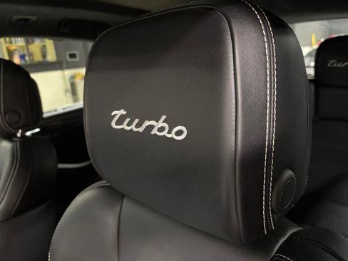 Used 2018 Porsche Macan Turbo image 22