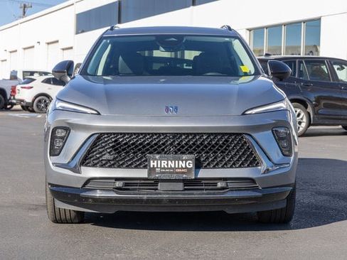 Used 2025 Buick Envision Sport Touring image 2