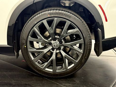 New 2026 Toyota Crown Signia Limited image 14