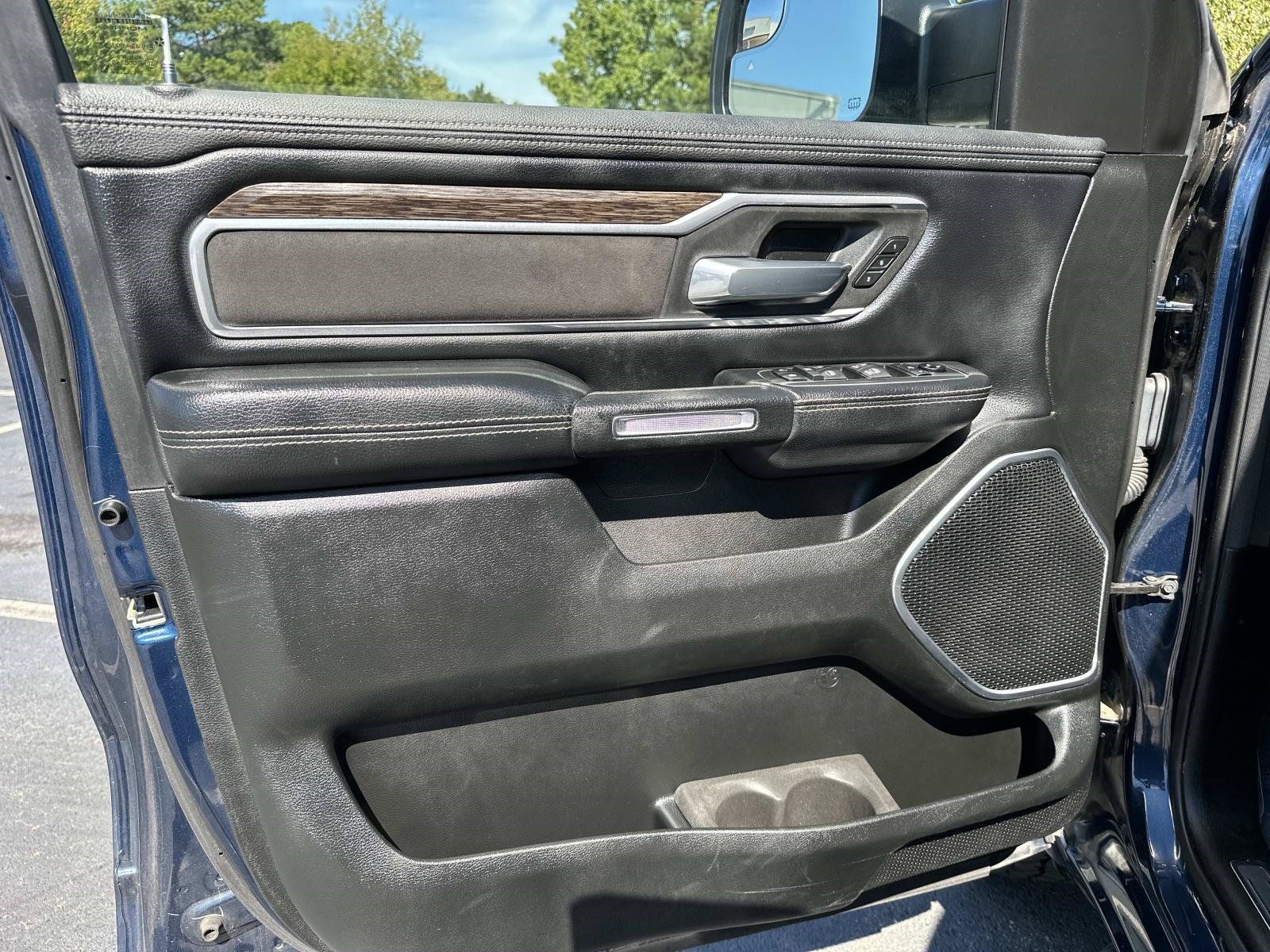 Used 2020 RAM 1500 Laramie AWD/4WD image 16