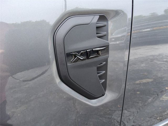 New 2026 Ford Ranger XLT w/ Black Appearance Package AWD/4WD image 12