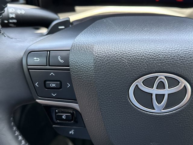 Used 2025 Toyota Camry XSE FWD image 15
