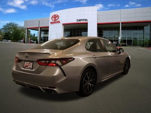 Used 2024 Toyota Camry SE w/ Cold Weather Package AWD/4WD image 2