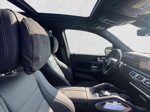 New 2026 Mercedes-Benz GLS 580 4MATIC image 27