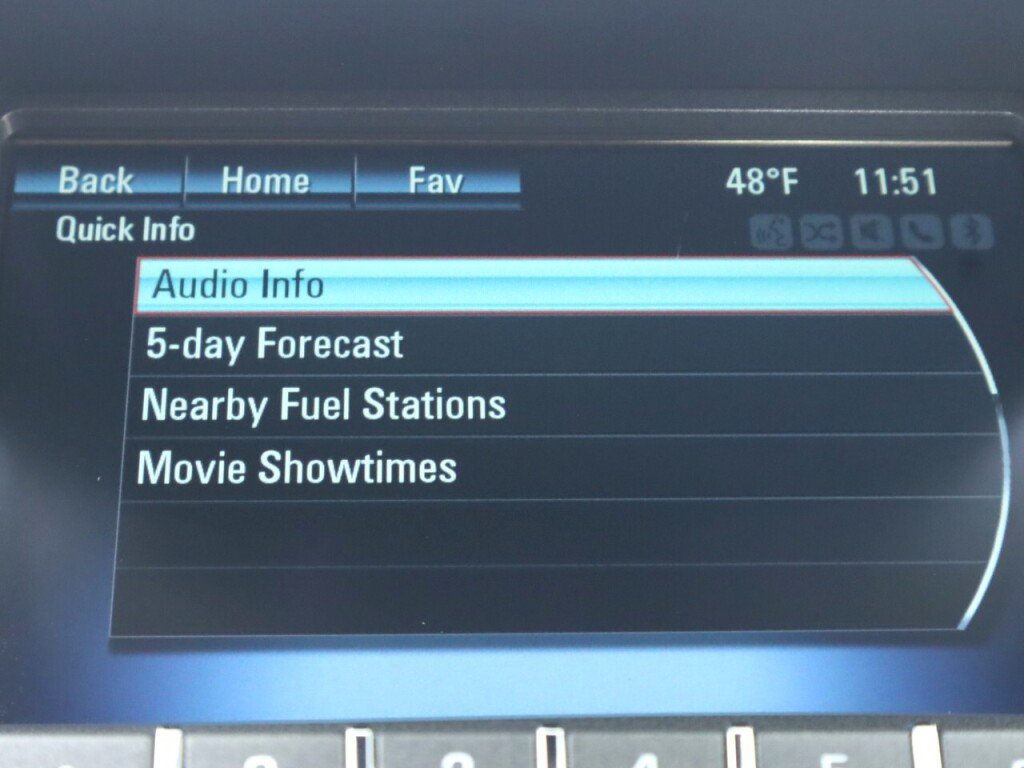 Used 2017 Chevrolet Equinox LT FWD image 16