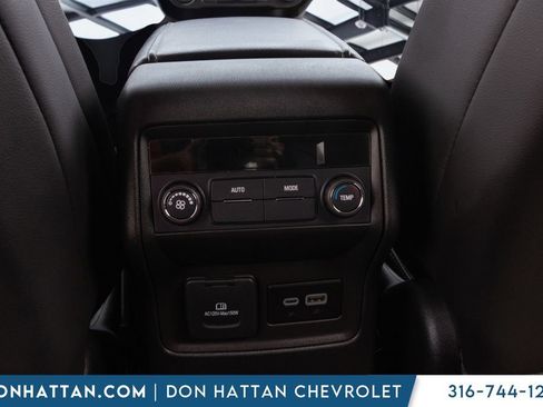 Used 2023 GMC Acadia SLT AWD/4WD image 17