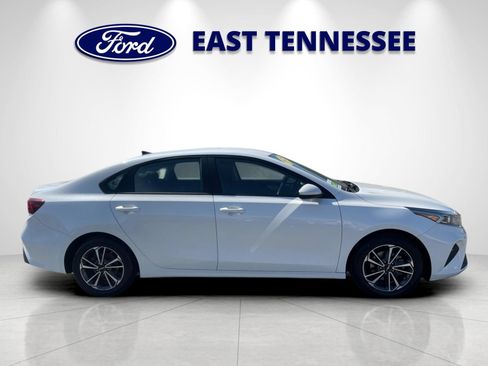 Used 2023 Kia Forte LXS FWD image 2