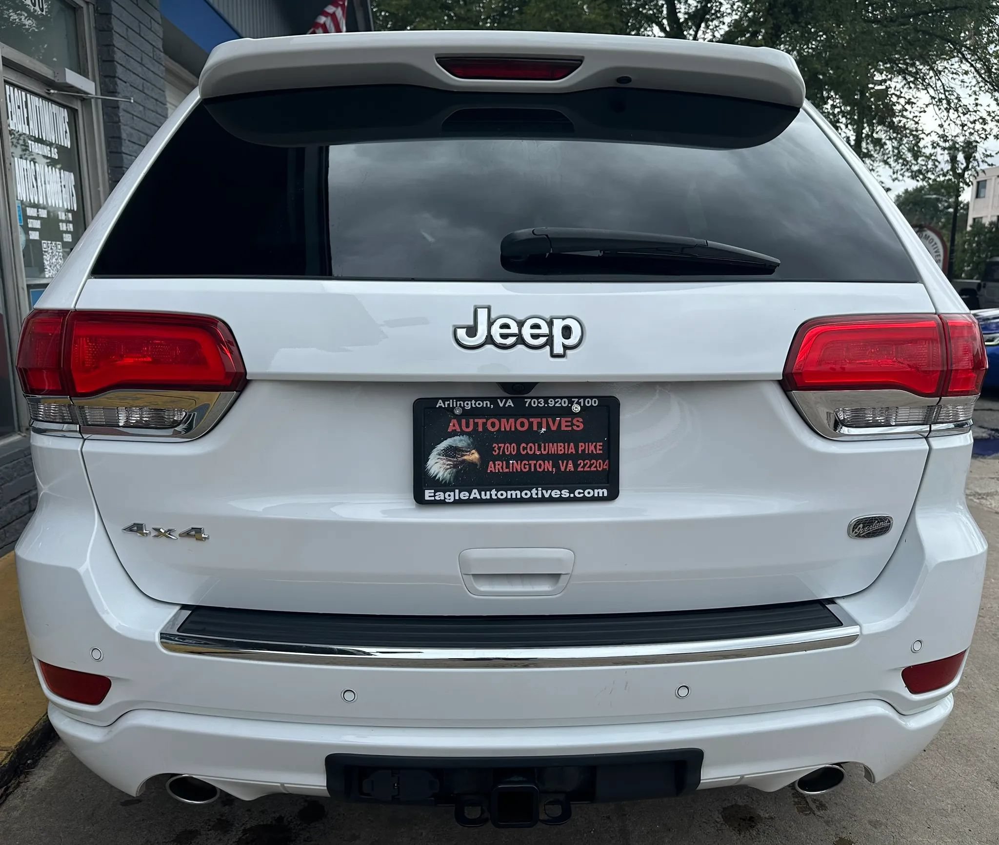 Used 2019 Jeep Grand Cherokee Overland AWD/4WD image 4