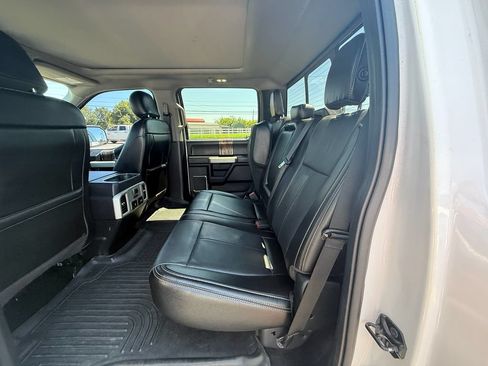 Used 2018 Ford F150 Lariat w/ Equipment Group 502A Luxury AWD/4WD image 19