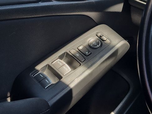 Used 2023 Honda Civic Sport image 12