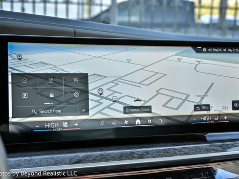 Used 2025 BMW 740i xDrive w/ Premium Package image 47