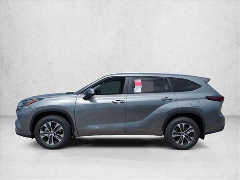 New 2026 Toyota Highlander XLE AWD/4WD image 5