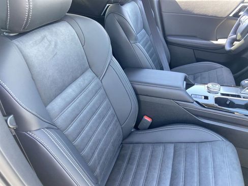 New 2026 Mitsubishi Outlander AWD image 25