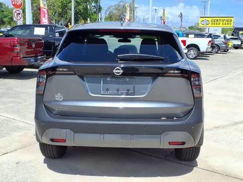 Certified 2025 Nissan Kicks SV image 18