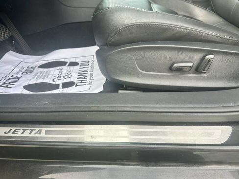 Used 2014 Volkswagen Jetta TDI image 5