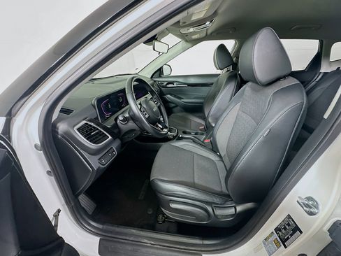 Used 2025 Kia Seltos S FWD image 13