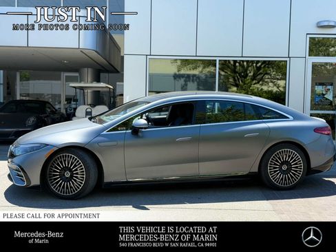 Used 2023 Mercedes-Benz EQS 580 4MATIC Sedan image 3