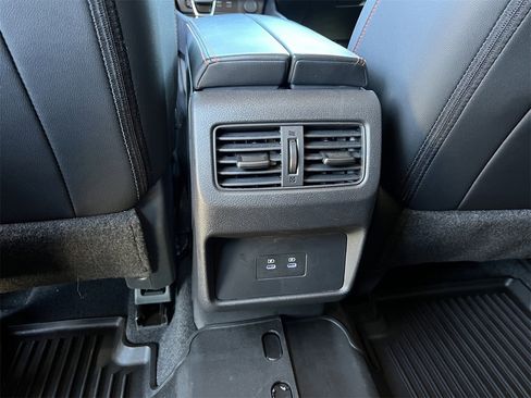 Certified 2025 Nissan Rogue SV image 25