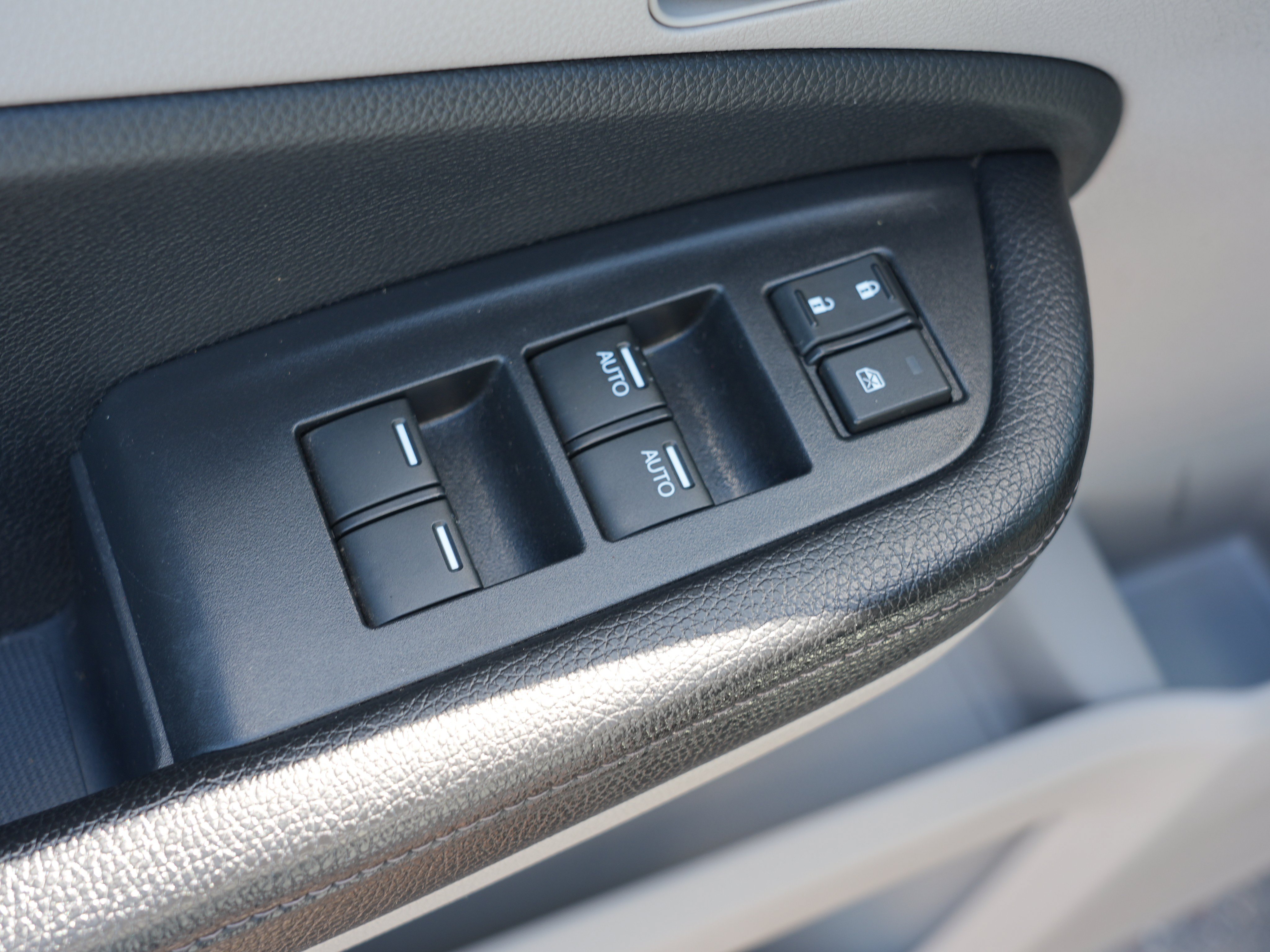 Used 2017 Honda Ridgeline RTL-E image 16