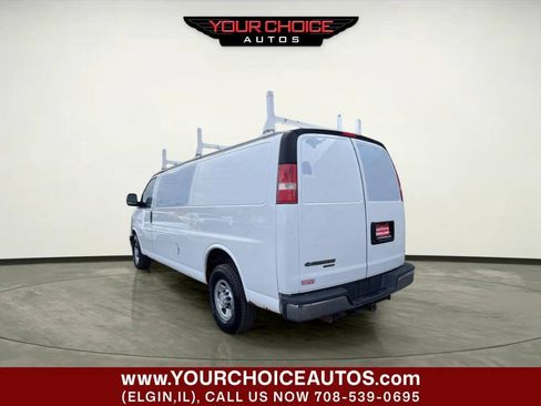 Used 2016 Chevrolet Express 3500 Extended RWD image 3