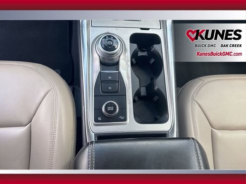 Used 2023 Ford Explorer XLT w/ Equipment Group 202A image 23