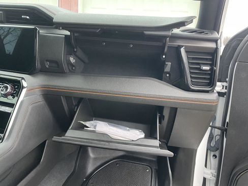 Used 2022 GMC Sierra 1500 AT4 w/ Technology Package image 24