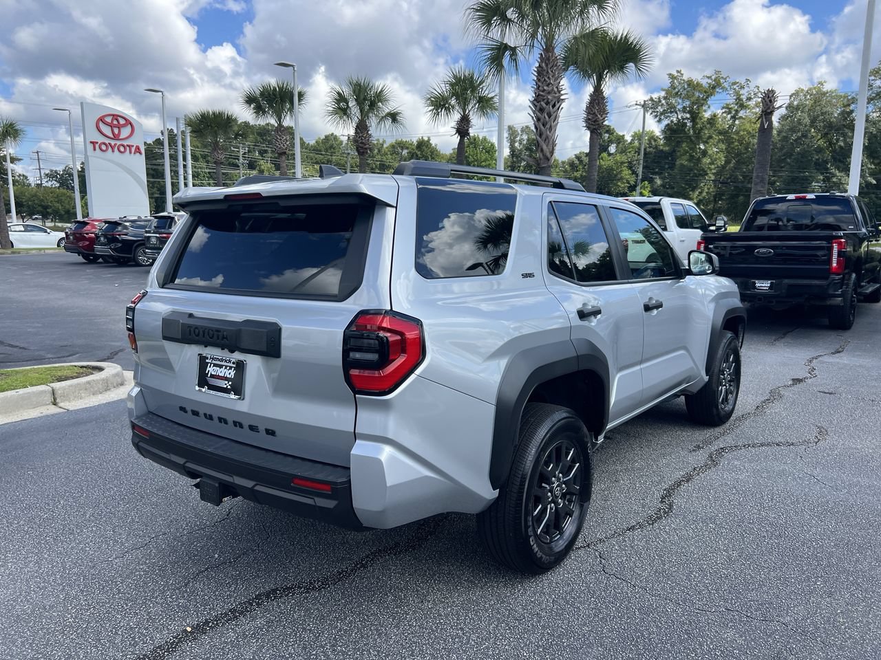 Used 2025 Toyota 4Runner SR5 RWD image 10