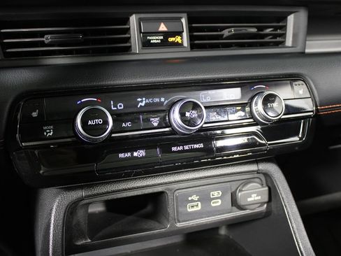 Used 2023 Honda Pilot TrailSport image 25