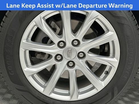 Used 2023 Cadillac XT4 Luxury w/ Cold Weather Package image 12