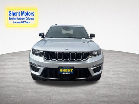 Used 2025 Jeep Grand Cherokee Limited 4xe w/ Trailer Tow Package AWD/4WD image 9