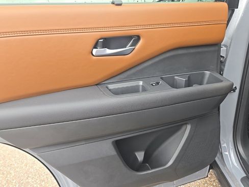 New 2025 Nissan Pathfinder Platinum w/ Cargo Package image 41