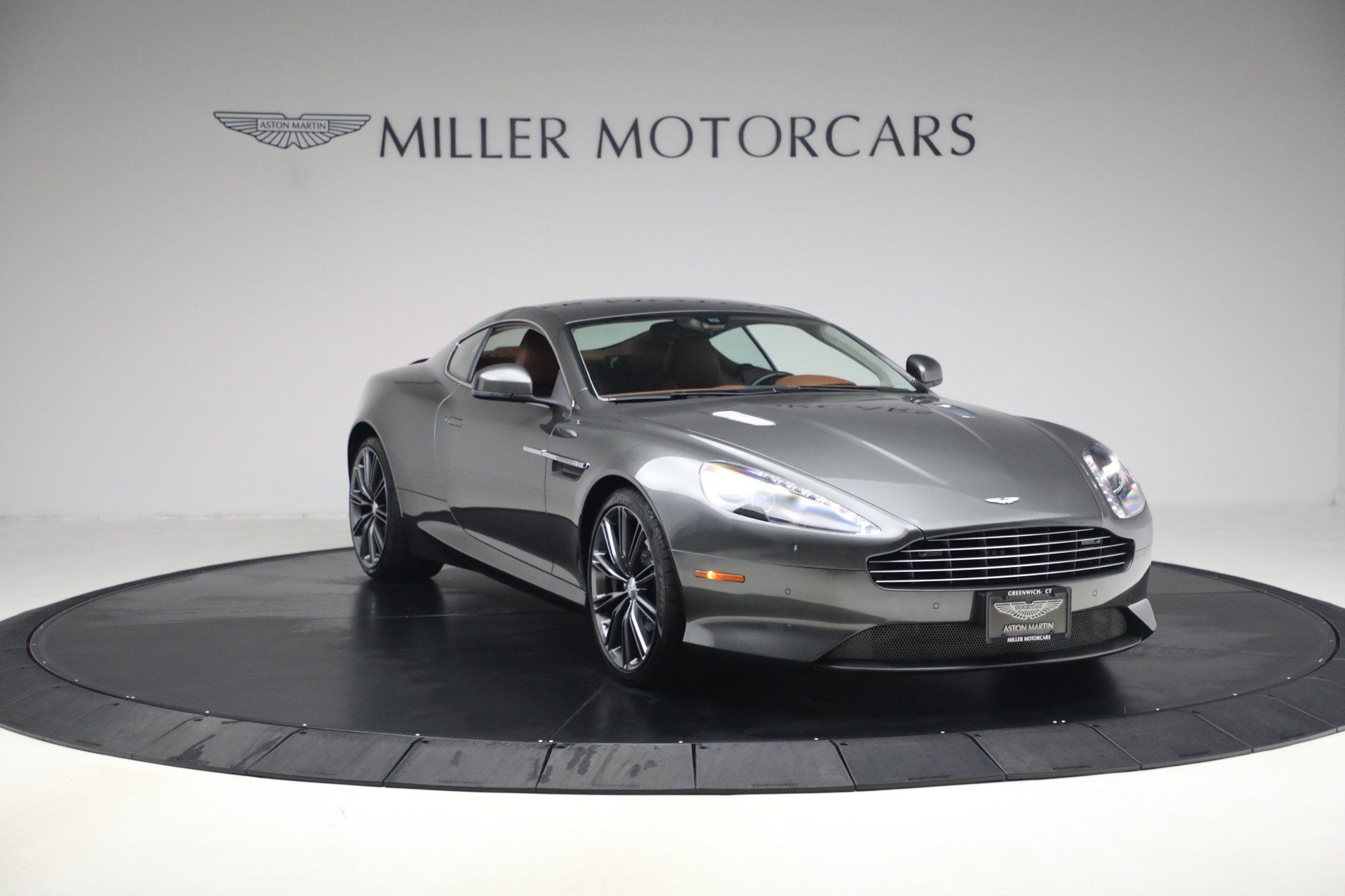 Used 2014 Aston Martin DB9 Coupe RWD image 11