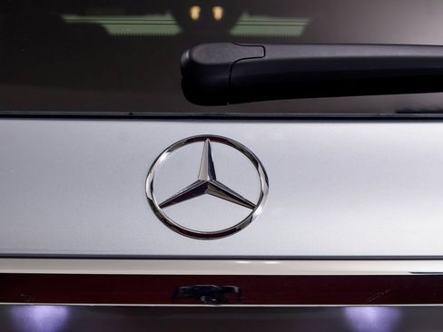 Used 2025 Mercedes-Benz GLS 450 4MATIC image 17