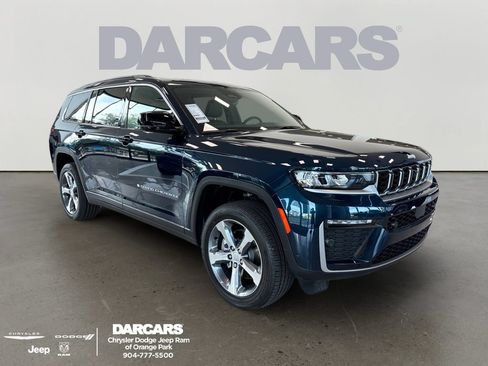 New 2026 Jeep Grand Cherokee L Limited w/ Luxury Tech Group II AWD/4WD image 1