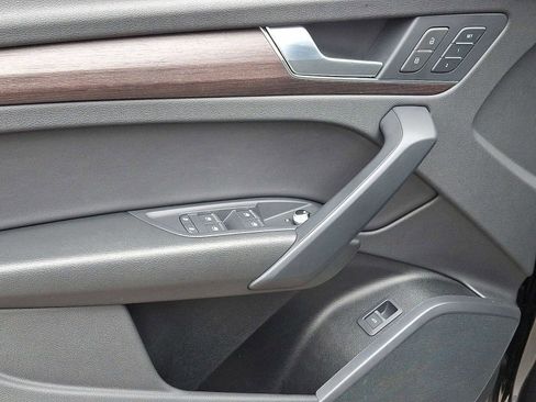 Certified 2023 Audi Q5 2.0T Premium w/ Convenience Package image 10