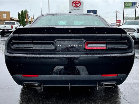 Used 2018 Dodge Challenger SXT RWD image 5