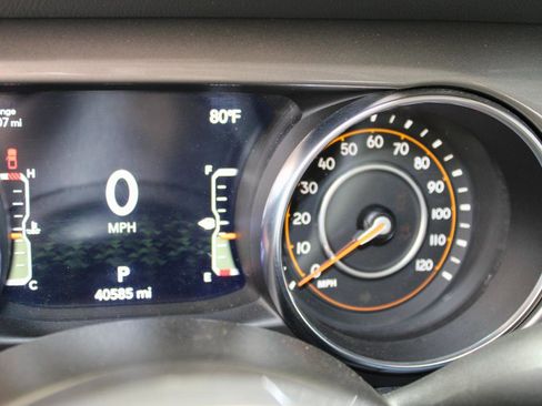 Used 2021 Jeep Gladiator Overland w/ Uconnect 4C Nav & Sound Group AWD/4WD image 20
