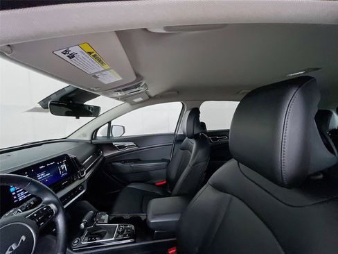 Certified 2025 Kia Sportage EX FWD image 12