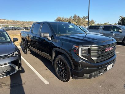 Used 2024 GMC Sierra 1500 Pro w/ Graphite Edition