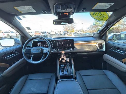 Used 2024 GMC Canyon Denali image 22