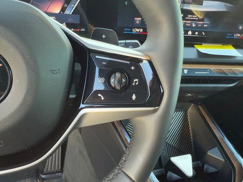 Used 2025 BMW X3 xDrive30i w/ Premium Package image 25