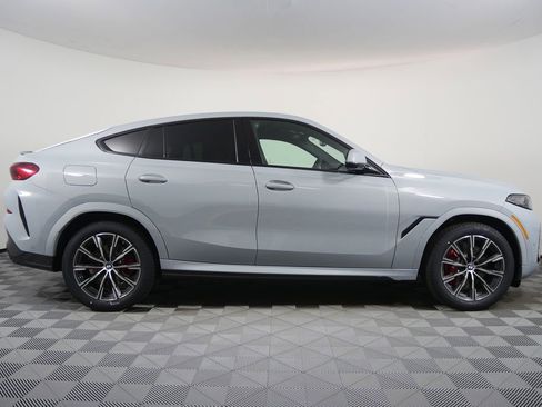 New 2026 BMW X6 xDrive40i image 2